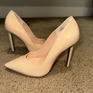 JLO Jennifer Lopez Molita Pump